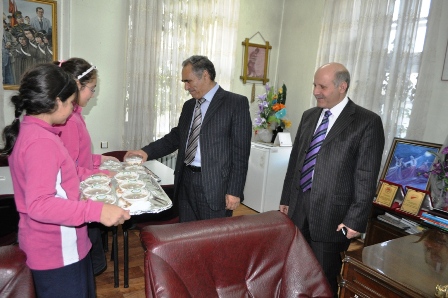 Merve Eğitim Kurumları’ndan aşure dağıtımı