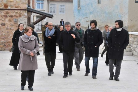 Akşehir'de sanatçı geçidi