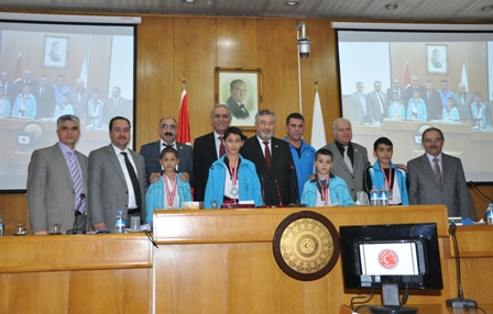 Özel İdare taekwondoda da birinci