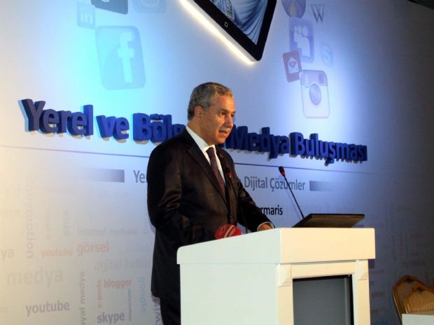 Yerel medyayı, yaygın medyaya örnek gösterdi