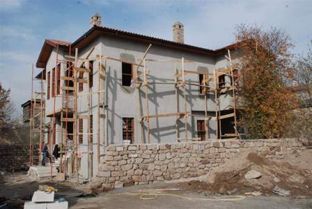 Karatay'da tescilli binalar restore ediliyor