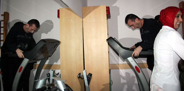 Kafaya gelen darbeler spastik yapıyor