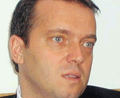 Cem Uzan Fransa'da evlendi