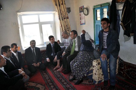 Kaymakam Sonel'den köy buluşmaları