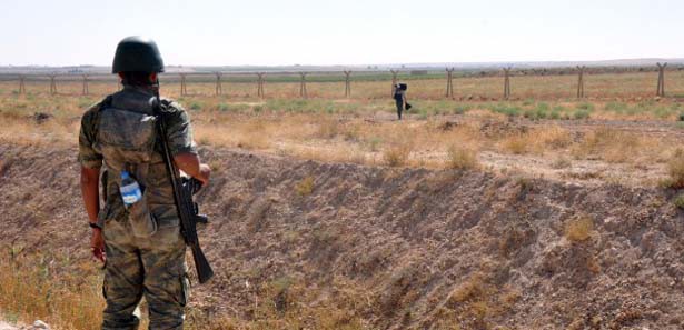 Muhalifler Şam'daki askeri üssü ele geçirdi