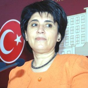 Her yerde krize sebep oluyoruz