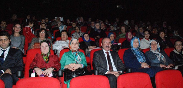 102 kadın hayatında ilk defa sinemaya gitti