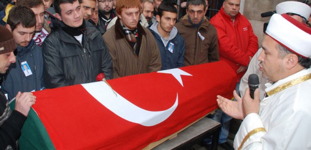 Kurtarma botunun kaptanı toprağa verildi