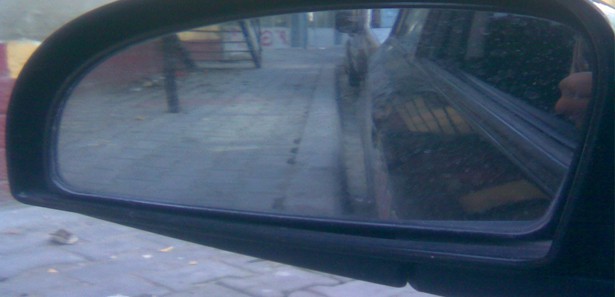 Otomobilin altında kalan küçük Barış öldü