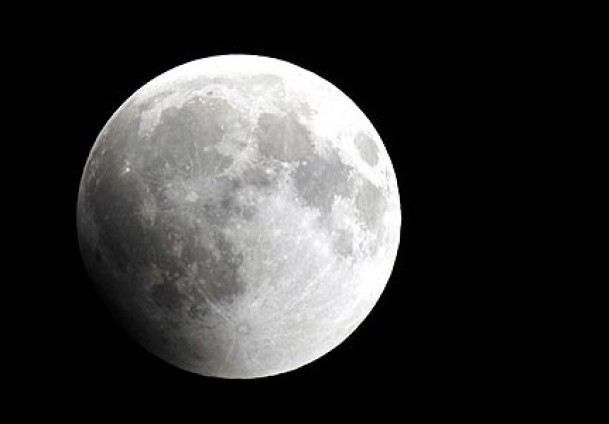 Ay'a turist aranıyor