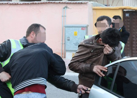 İki kardeş hırsızlıktan yakalandı