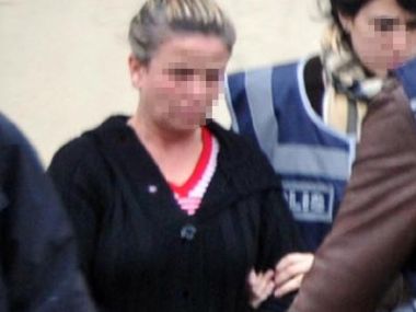 Kocasını çamaşır suyuyla öldürdü