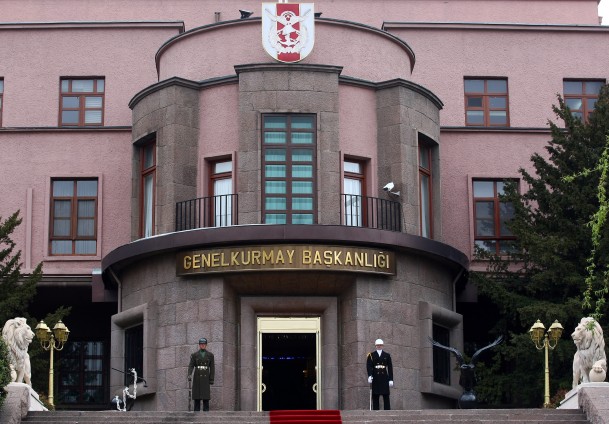 TSK'daki intiharlar yarı yarıya azaldı