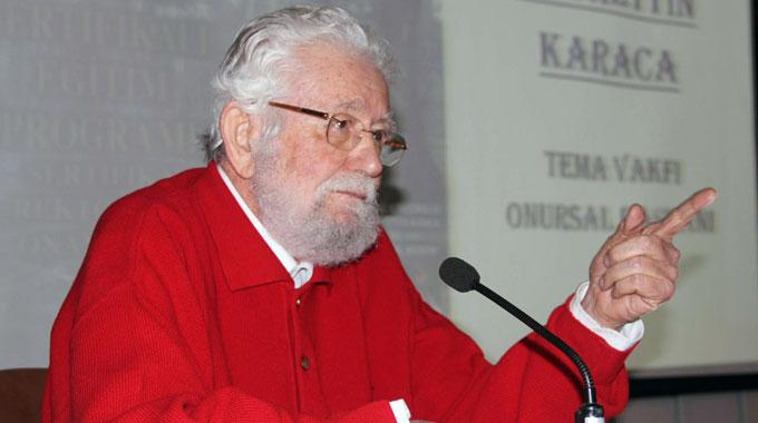 Hayrettin Karaca'ya ödül