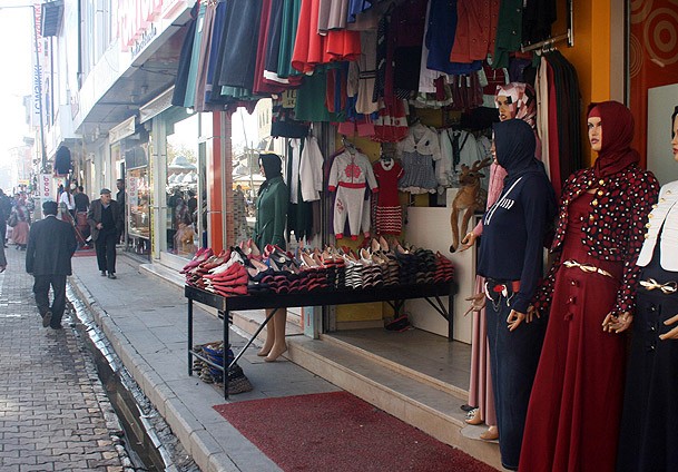 ''Yeni nesil esnaf''a 100 bin lira kredi