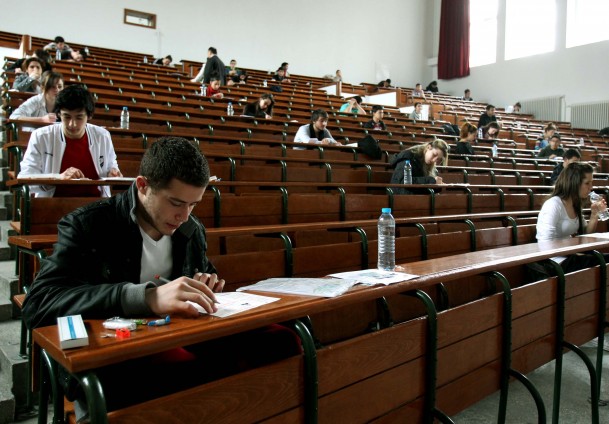 Öğretmen adayına ''alandan'' 50 soru