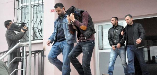 Örgütlü tefecilik operasyonda 2 kişi tutuklandı