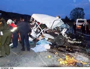 Katliam gibi kaza: 4 ölü, 17 yaralı