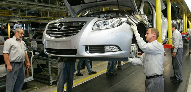 Opel Almanya'da üretimi durduracak