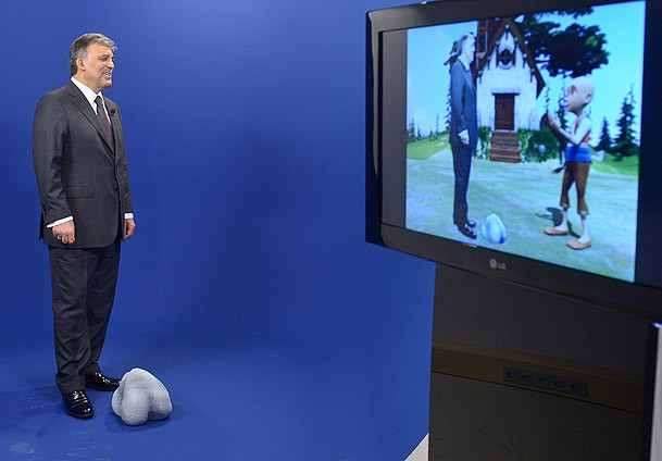 Gül'den TRT'ye ziyaret