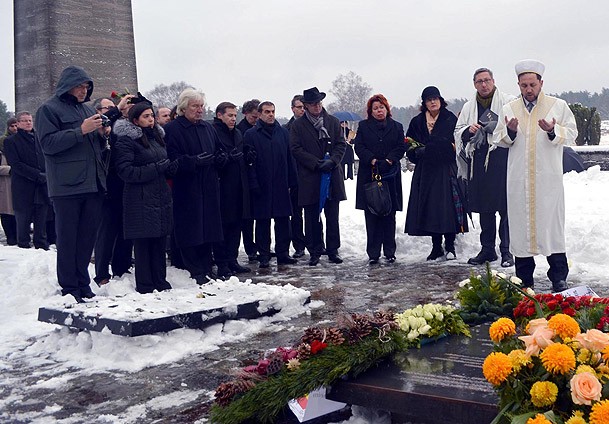 Nazi kurbanı 8 Türk için anıt