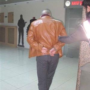 Tecavüzle suçlanan doktor gözaltında