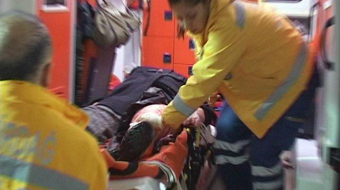 Eski kaynanasını bıçakladı