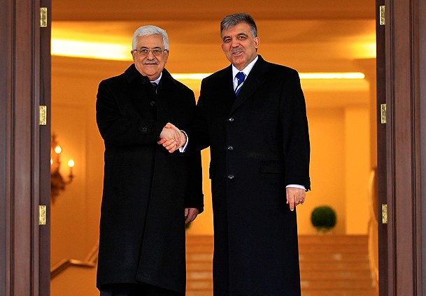 Abbas için top atışı