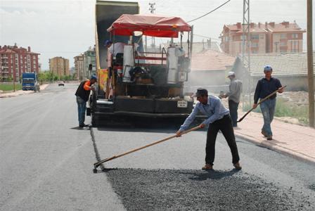 Karatay’da hedefin üzerinde asfalt