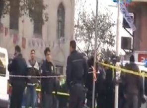 Gaziosmanpaşa'da polise saldırı