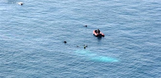 Batan teknede ölen 2 kişi toprağa verildi