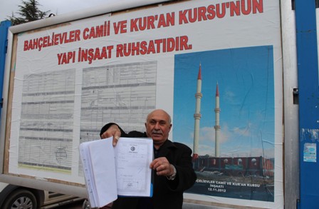 Dedikodu üzerine bilboarda ilan verdiler