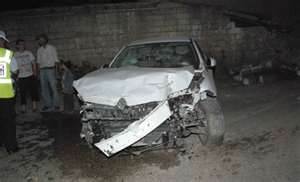 Zonguldak Otomobil Evin Duvarına Çarptı 1 Yaralı