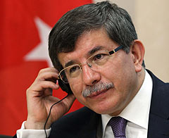 Davutoğlu uluslararası topluma sert çıktı