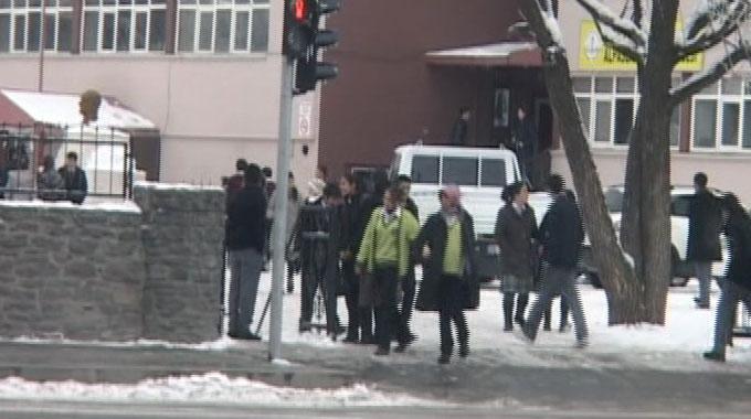 "Kürtçe" ilgi görmedi