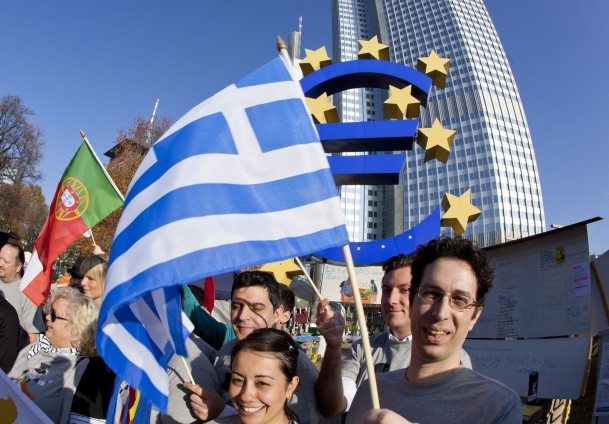 Yunanistan'a krediye onay