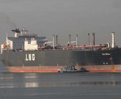 Doğalgaz tankeri Çanakkale Boğazı'ndan geçti