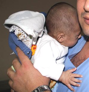 79 günlük bebeğini döven baba kayıp