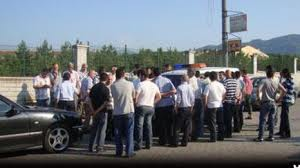 Sopalarla döve döve öldürdüler