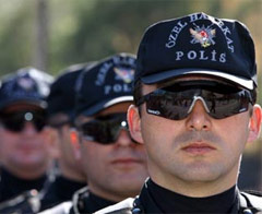 Polislere ilginç yasak