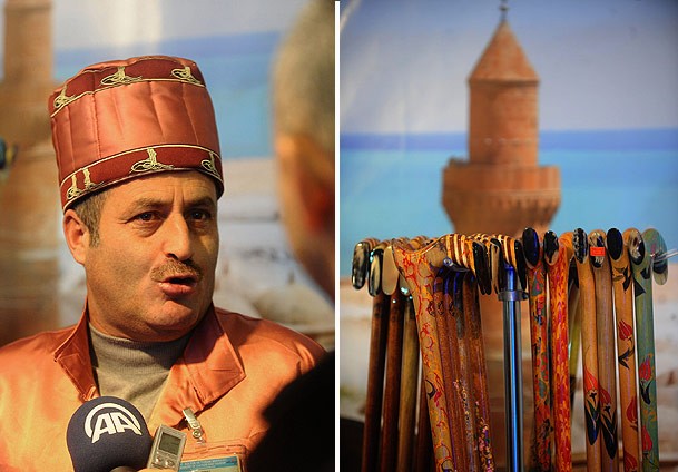 Ebrulu bastonlarla dünyaya açıldı