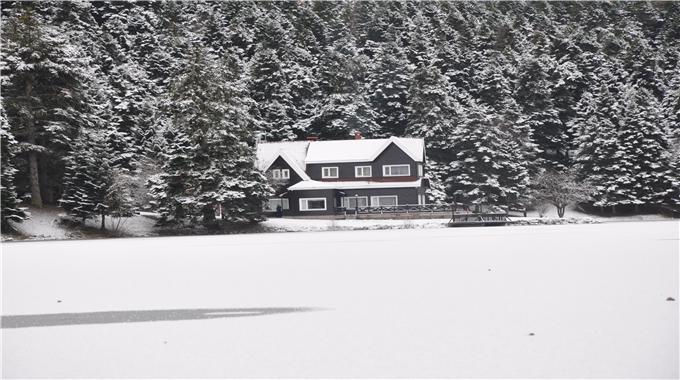 Gölcük gölü dondu