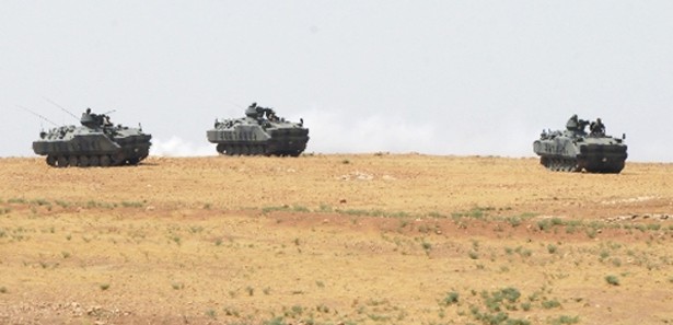 Şırnak'ta askeri araç sevkıyatı yapıldı