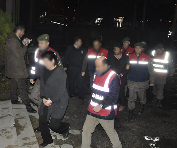 Cinayeti sevgilisi için işlemiş