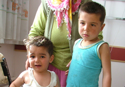 Yanlışlıkla bit ilacı içirdi