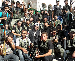 Suriye ordusundan kopuşlar sürüyor