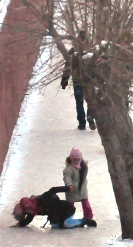 Erzurum'da cadde ve sokaklar buz pisti gibi