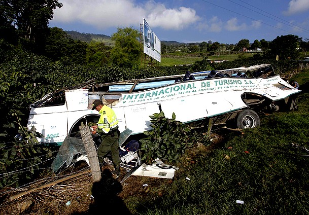 Kolombiya'da kaza: 26 ölü 15 yaralı