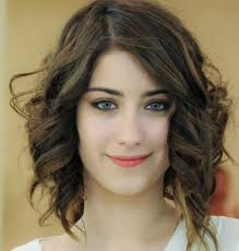 Hazal Kaya hayranlarını uyardı