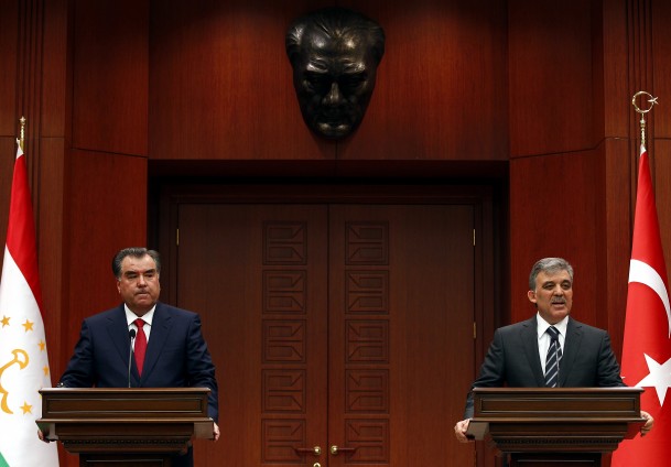 Siyasi ilişkilerimiz muntazam